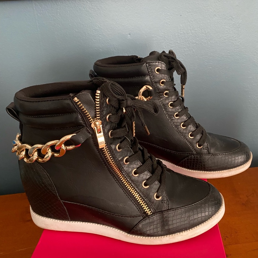Maeve Black and Gold Chain-Accent Sneakers